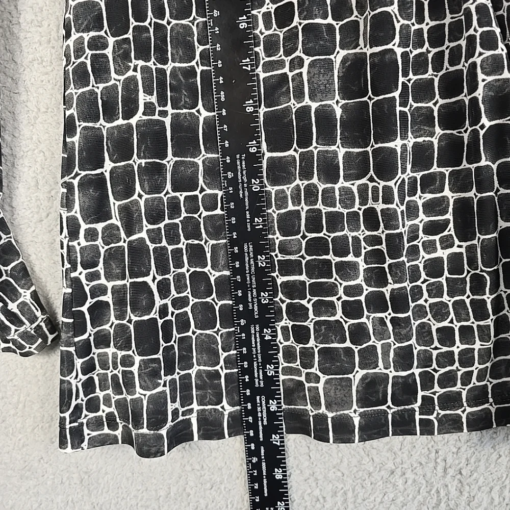 Liz Claiborne Blouse Women's L Colorful Geometric Long Sleeve Button Top